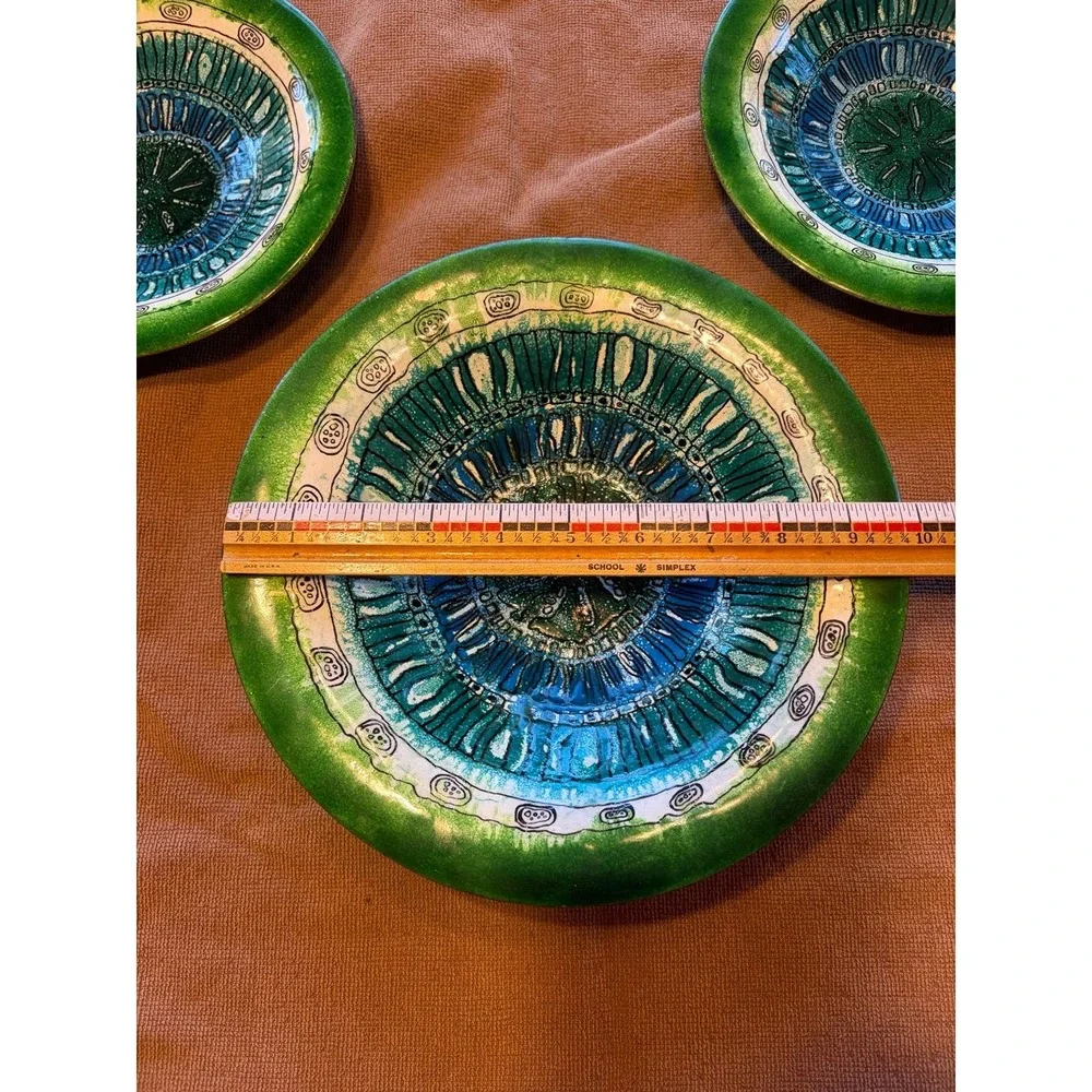 Three metal bowls green and blue theme